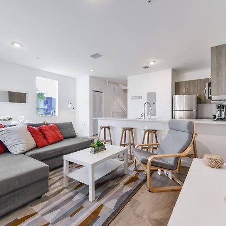 Villa Amazing Town House 15 Min From The Beach Wfree Parking à Miami Extérieur photo