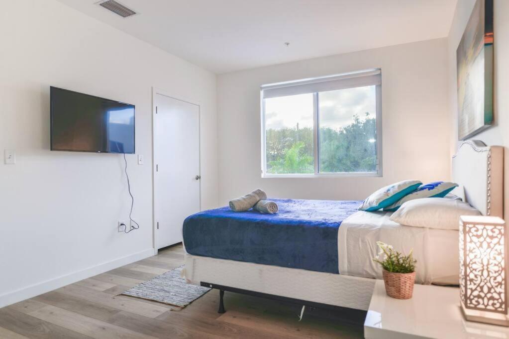 Villa Amazing Town House 15 Min From The Beach Wfree Parking à Miami Extérieur photo