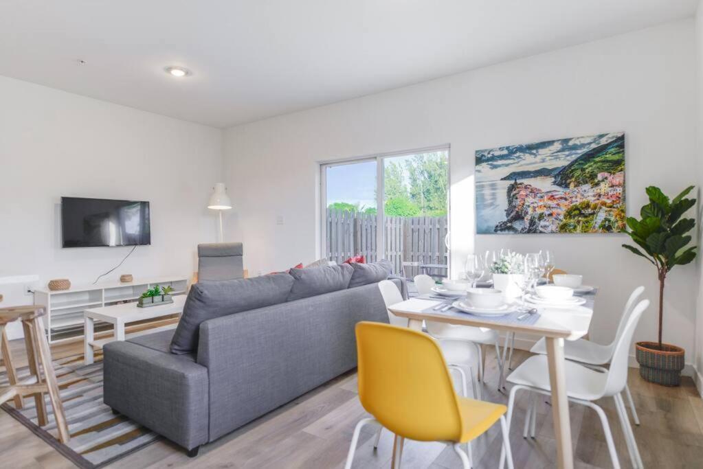 Villa Amazing Town House 15 Min From The Beach Wfree Parking à Miami Extérieur photo